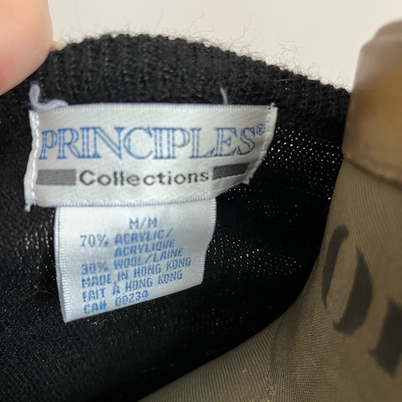 Vintage wool blend cottagecore cardigan - Picture 4 of 5